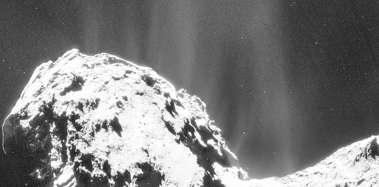Fontänen von Komet 67P (CC BY-SA 3.0 IGO ESA / Rosetta / NAVCAM / Gertrud Felber)